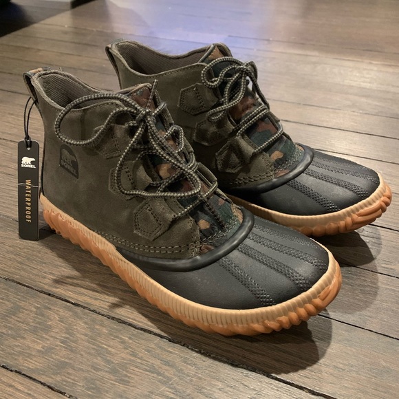 sorel camo duck boots